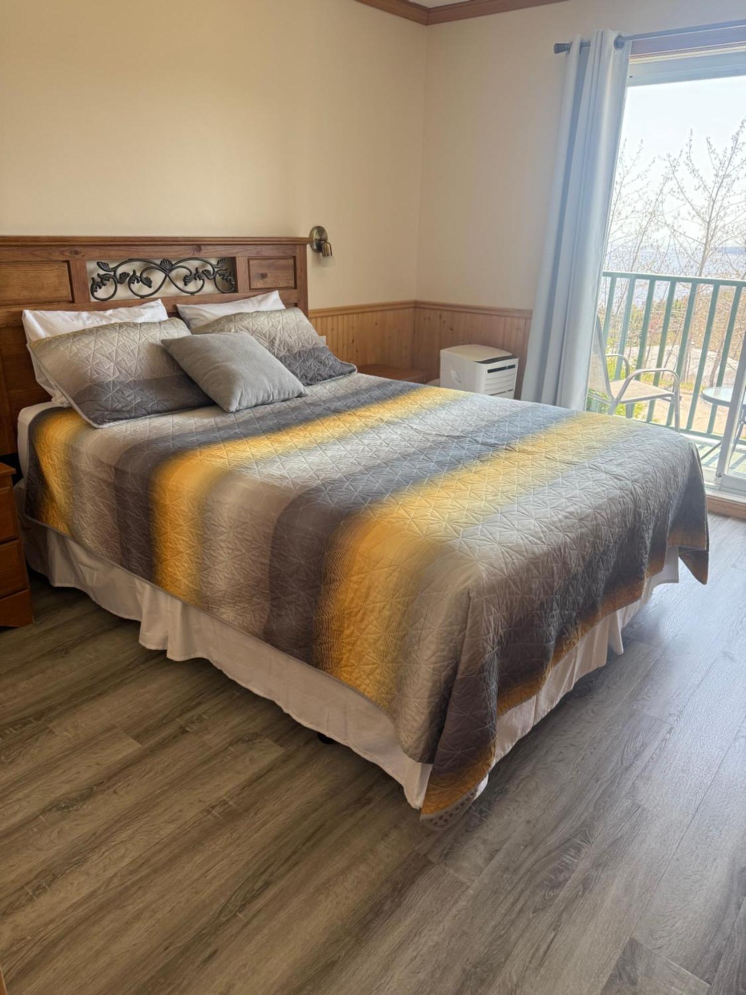 Hotel Sous La Croix 152725 Tadoussac Εξωτερικό φωτογραφία