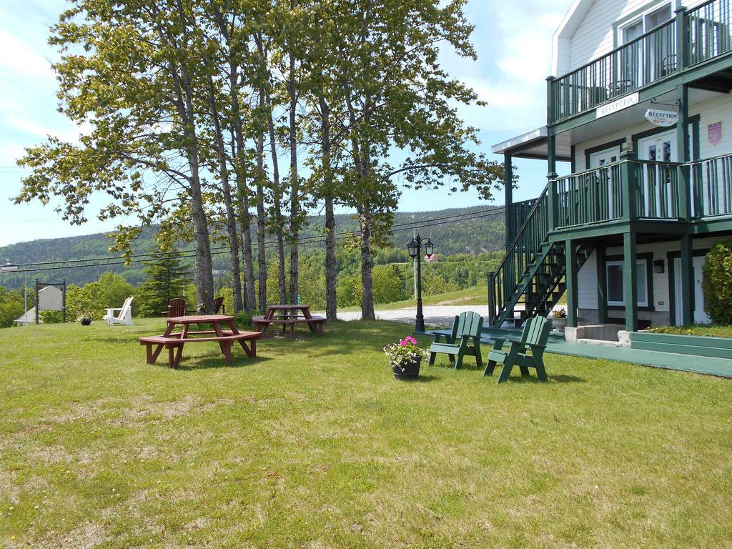 Hotel Sous La Croix 152725 Tadoussac Εξωτερικό φωτογραφία