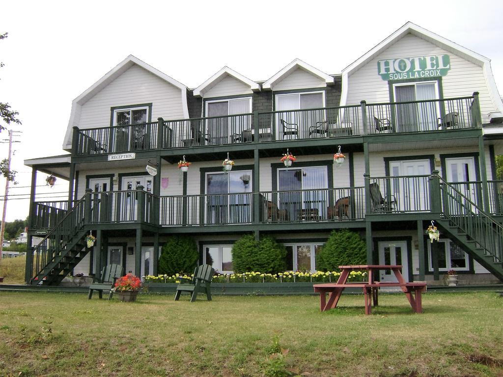 Hotel Sous La Croix 152725 Tadoussac Εξωτερικό φωτογραφία
