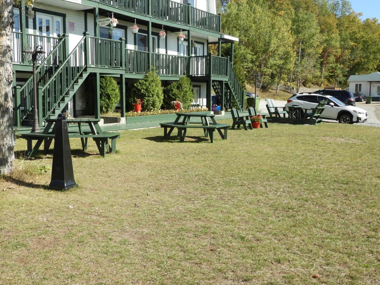 Hotel Sous La Croix 152725 Tadoussac Εξωτερικό φωτογραφία