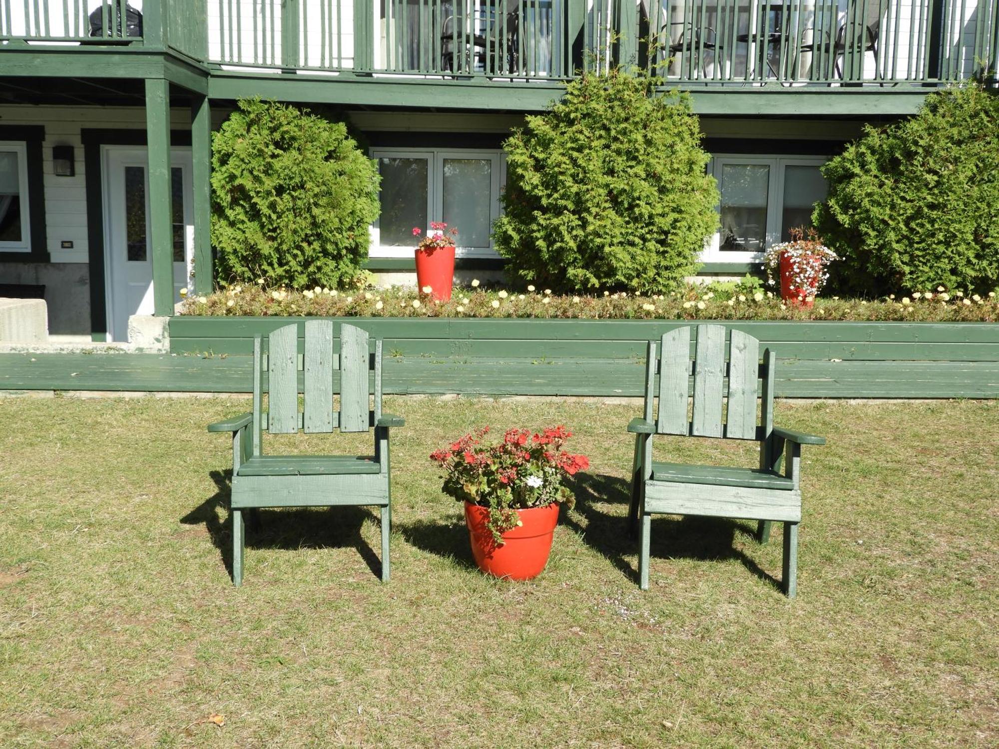 Hotel Sous La Croix 152725 Tadoussac Εξωτερικό φωτογραφία